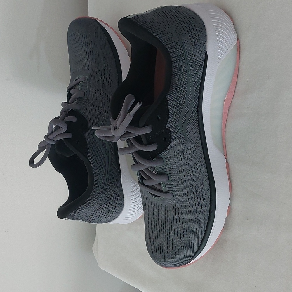 Saucony Women Guide 14 NWT - Picture 3 of 6